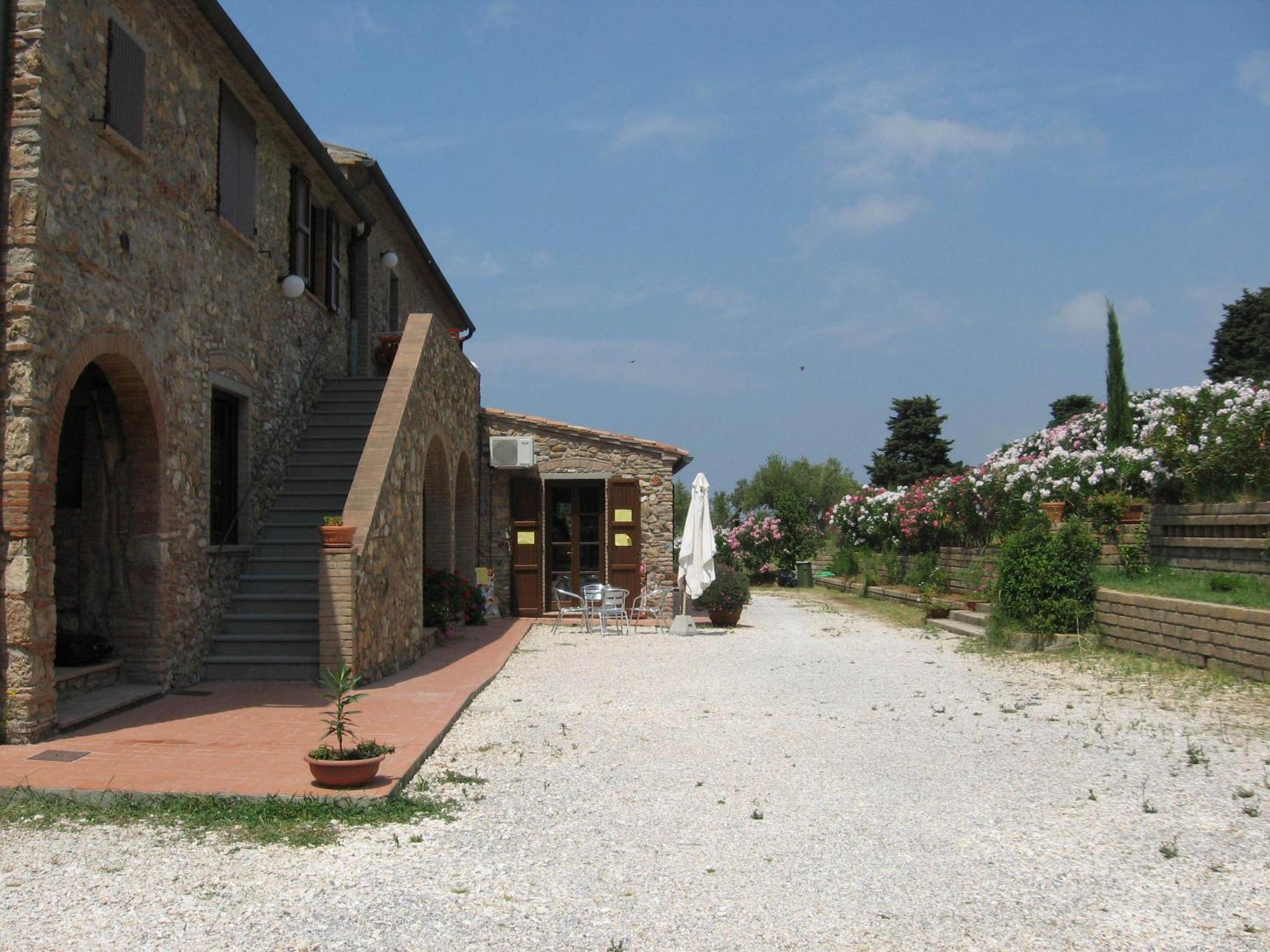 Residence La Casaccia Venturina Terme Exterior photo