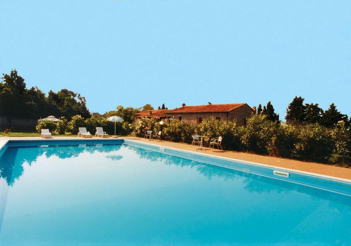Residence La Casaccia Venturina Terme Exterior photo