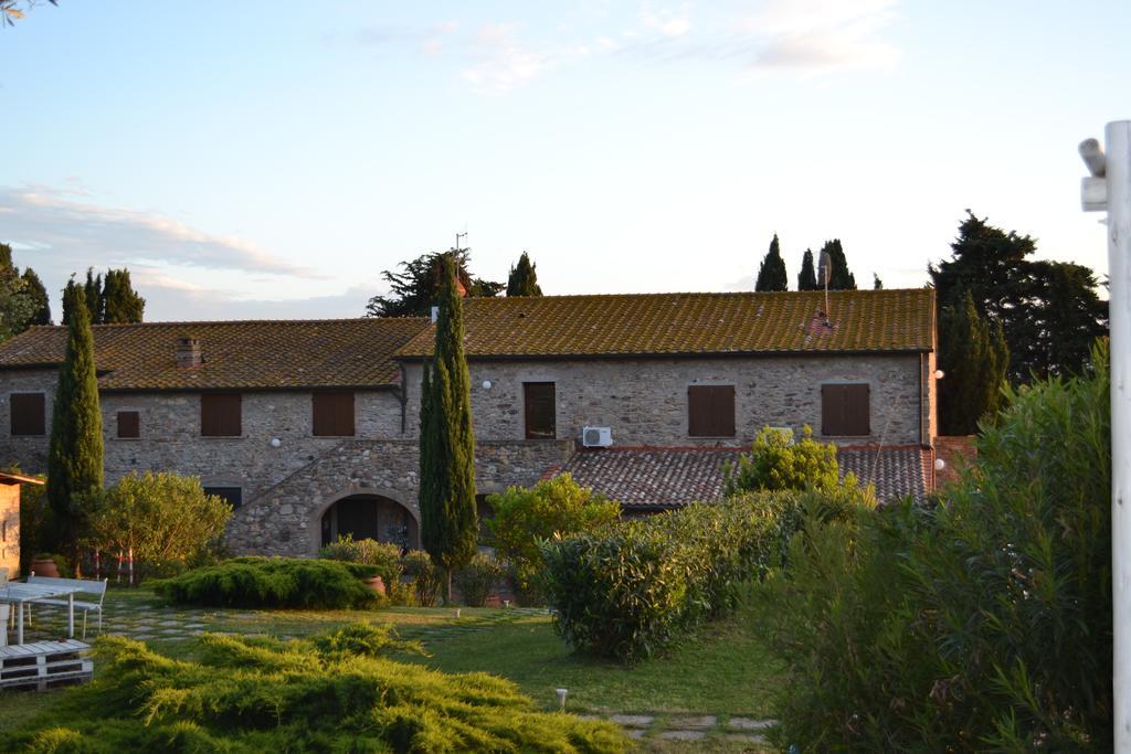 Residence La Casaccia Venturina Terme Exterior photo