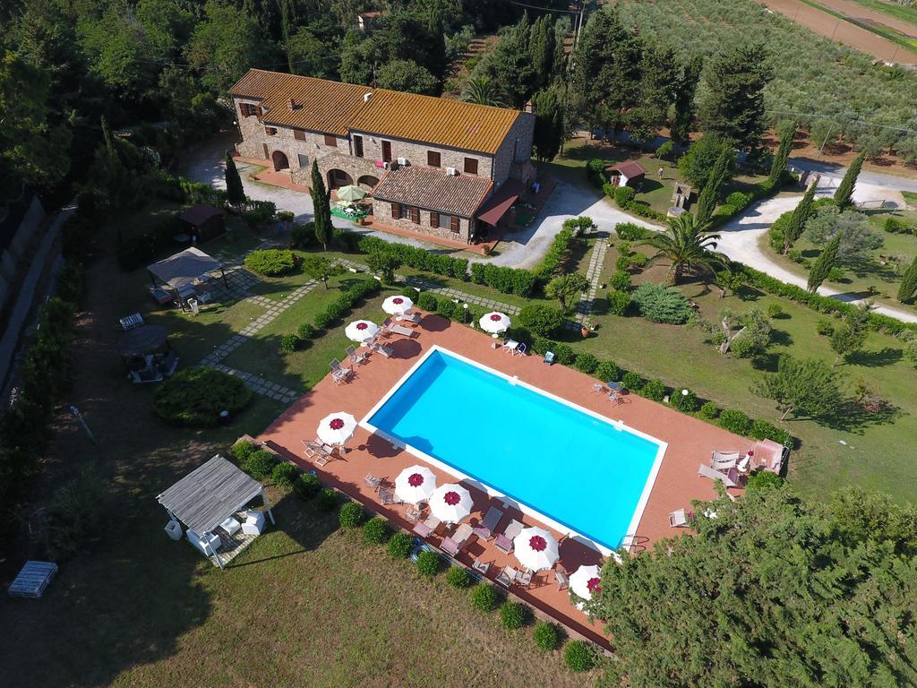 Residence La Casaccia Venturina Terme Exterior photo