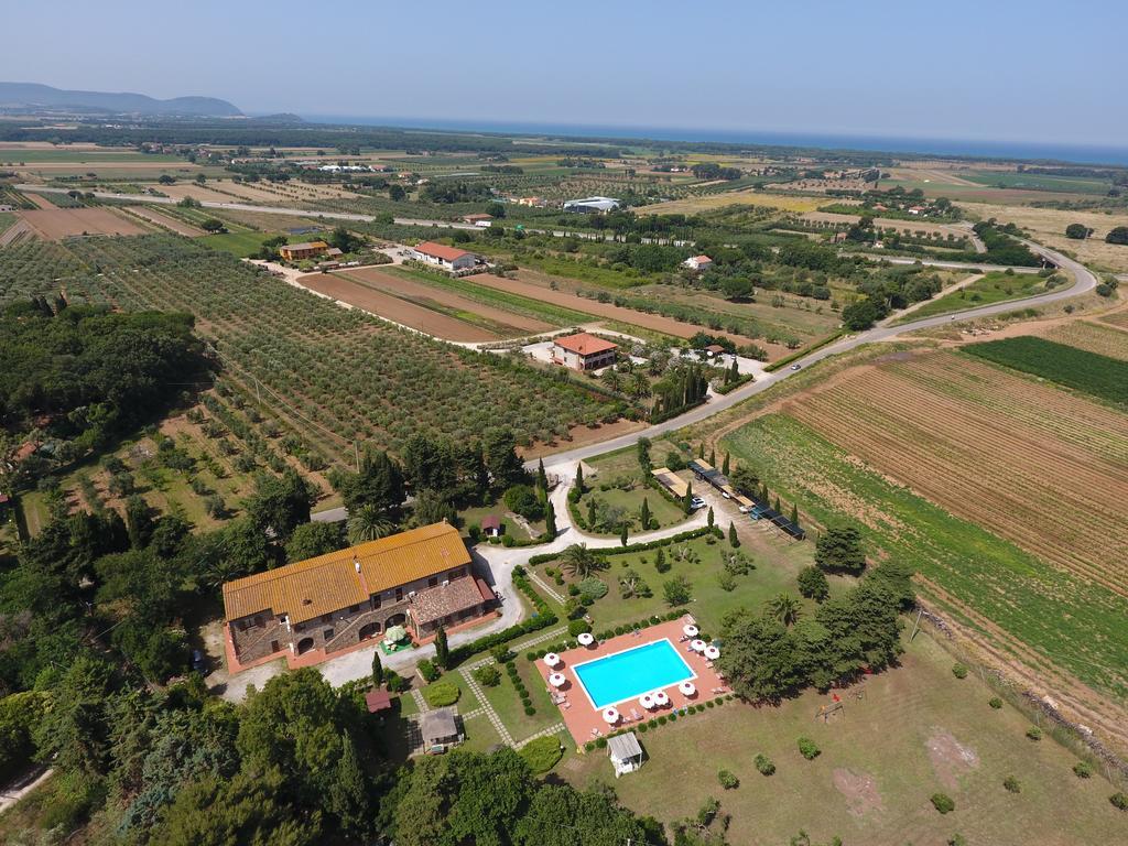 Residence La Casaccia Venturina Terme Exterior photo